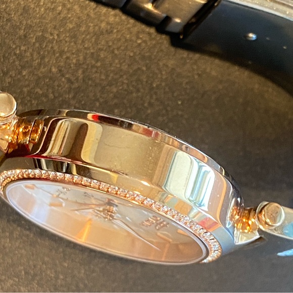 Women’s Invicta Angels collection watch, like new, Divine Messengers of Time